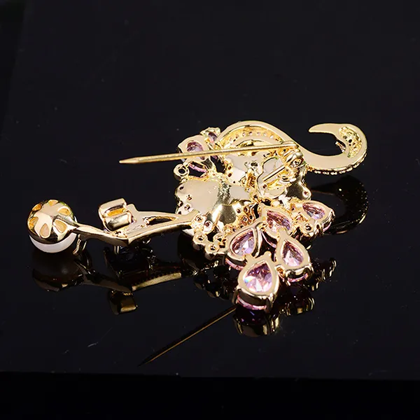 Cài Áo Nữ Meri Hồng Hạc Và Hoa BR657 Nhiều Màu