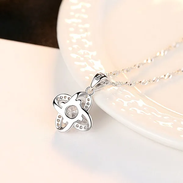 Dây Chuyền Nữ Kya Jewel Bạc Ý Hoa 4 Cánh Tinh Tế SN115 Màu Bạc