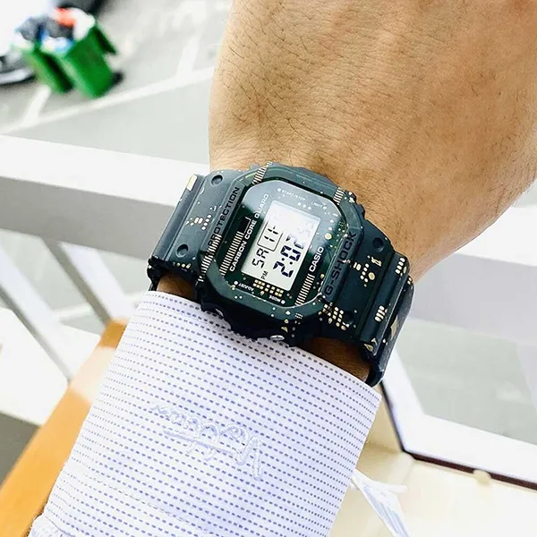 Đồng Hồ Nam Casio G-Shock DWE-5600CC-3D Màu Xanh