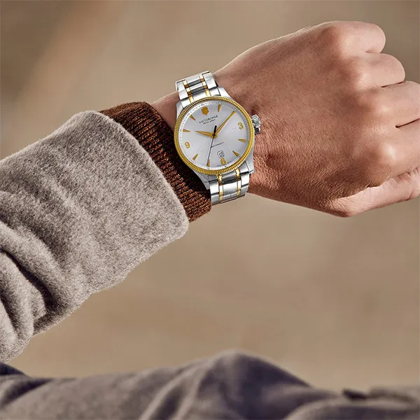 Đồng Hồ Nam Victorinox Alliance Automatic 249096 Màu Bạc Vàng