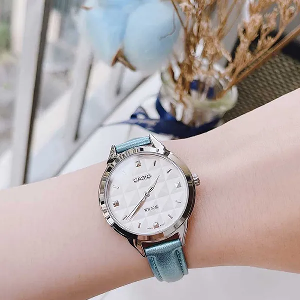 Đồng Hồ Nữ Casio Quartz LTP-1392L-2AVDF Màu Xanh Trắng