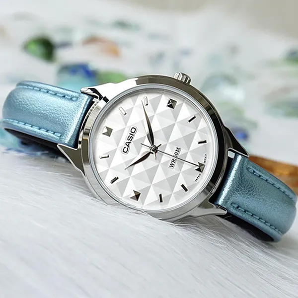 Đồng Hồ Nữ Casio Quartz LTP-1392L-2AVDF Màu Xanh Trắng