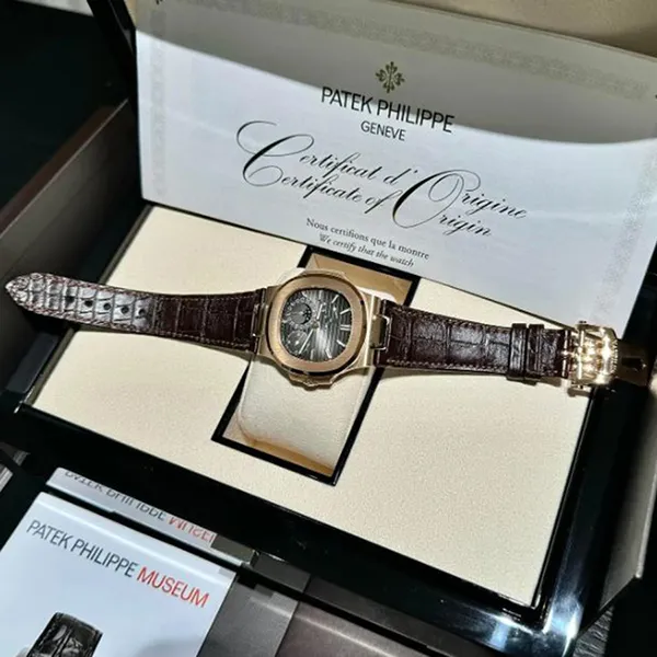 Đồng Hồ Patek Philippe Nautilus 5712R-001 Crocodile Skin Màu Nâu/ Vàng Hồng - Đồng hồ - Vua Hàng Hiệu