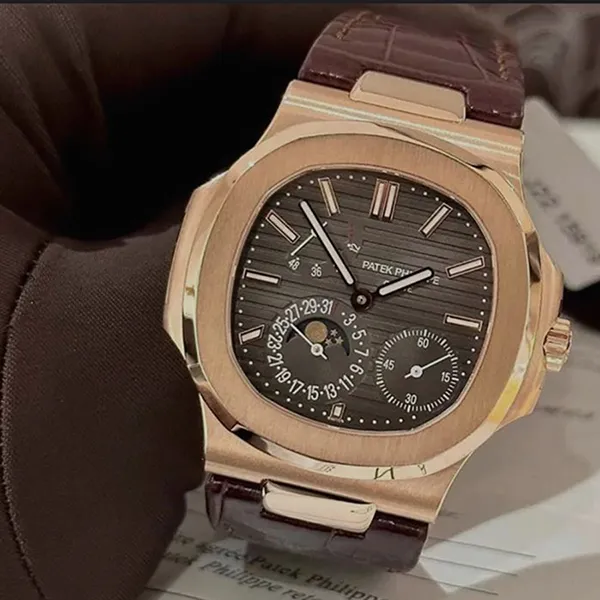 Đồng Hồ Patek Philippe Nautilus 5712R-001 Crocodile Skin Màu Nâu/ Vàng Hồng - Đồng hồ - Vua Hàng Hiệu