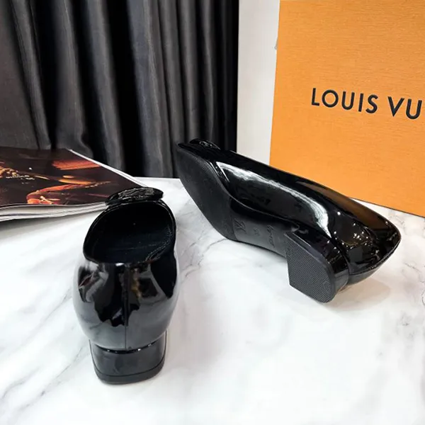 Giày Cao Gót Nữ Louis Vuitton LV Black Patent Leather Madeleine Block Heel Pumps Màu Đen Size 35