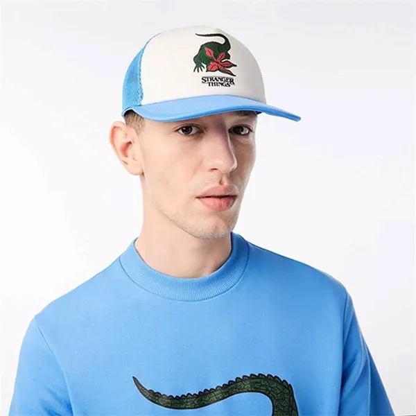Mũ Lacoste X Netflix Cappellino White And Light Blue Cap With Crocodile Cap RK7045-51 Màu Trắng Xanh