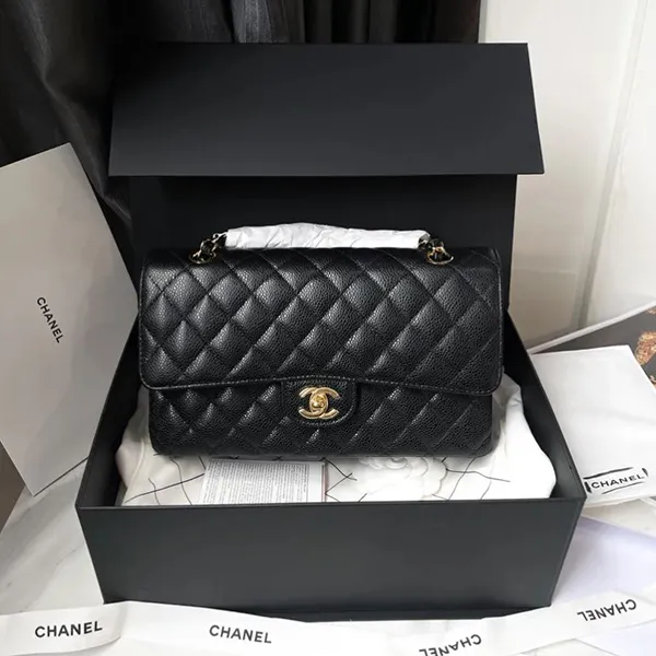 Túi Đeo Chéo Nữ Chanel Quilted Caviar Medium Classic Double Flap Gold Hardware Black Màu Đen