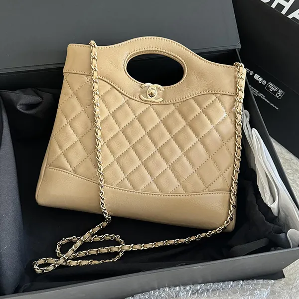 Túi Đeo Chéo Nữ Chanel Small C31 Shopper Dark Beige Lambskin Light Gold Hardware Màu Be