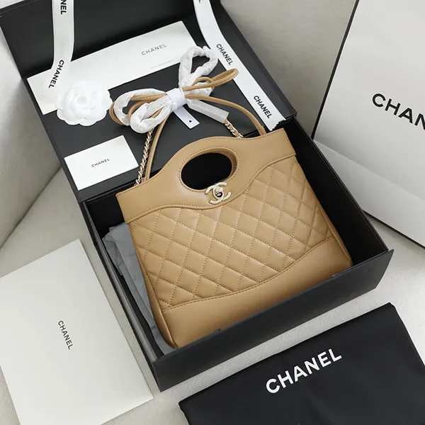 Túi Đeo Chéo Nữ Chanel Small C31 Shopper Dark Beige Lambskin Light Gold Hardware Màu Be