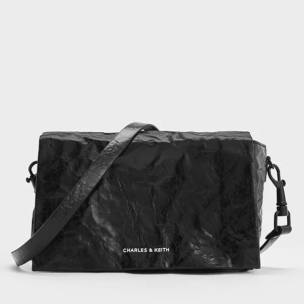 Túi Đeo Chéo Nữ Charles & Keith CNK Matina Crinkle Effect Crossbody Bag Jet Black 80782348 Màu Đen