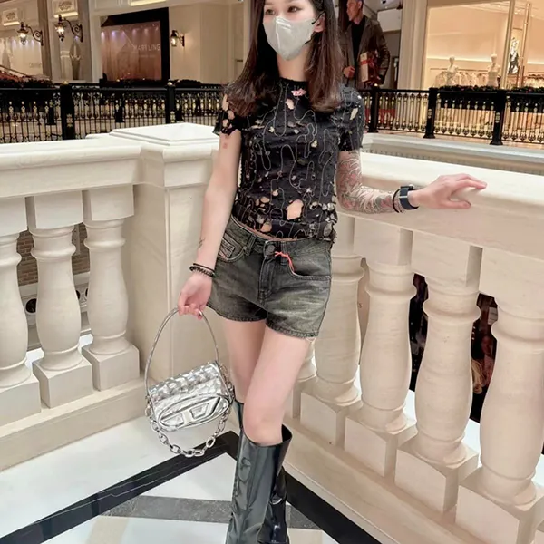 Túi Đeo Vai Nữ Diesel 1DR 3D Strobe Effect Shoulder Bag X08396P6714H0535 Màu Bạc