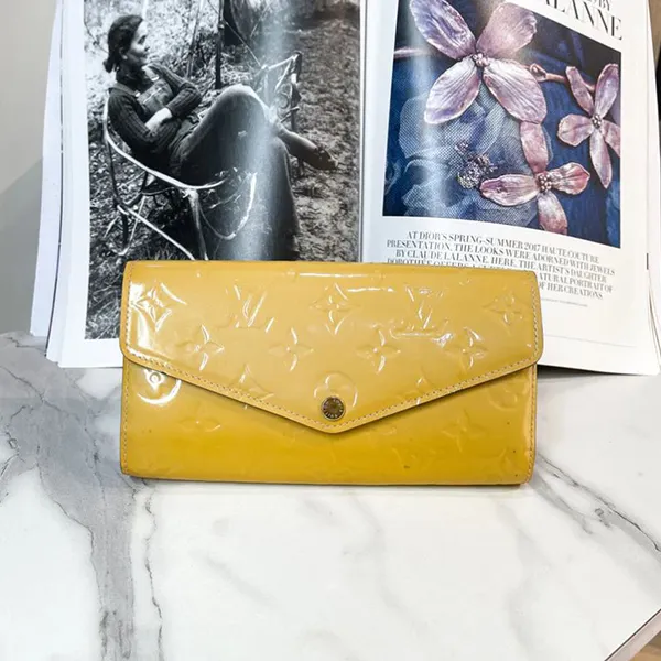 Ví Nữ Louis Vuitton LV Monogram Sarah Vernis Portofoyille Bi Fold Wallet Yeallow Màu Vàng - 3