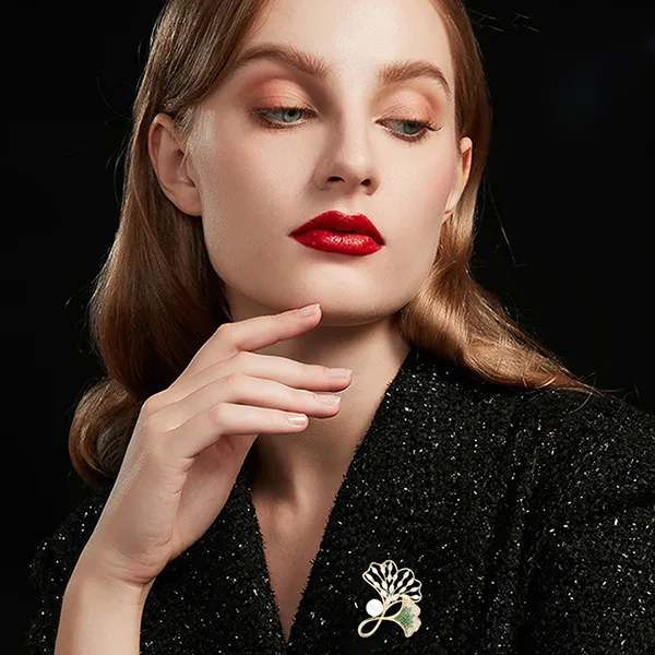 Cài Áo Nữ Meri Ginkgo Blossom BR712 Màu Vàng/Trắng