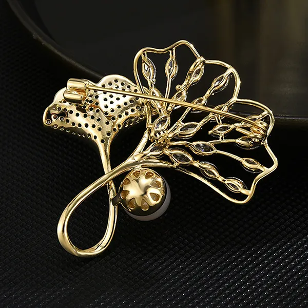 Cài Áo Nữ Meri Ginkgo Blossom BR712 Màu Vàng/Trắng