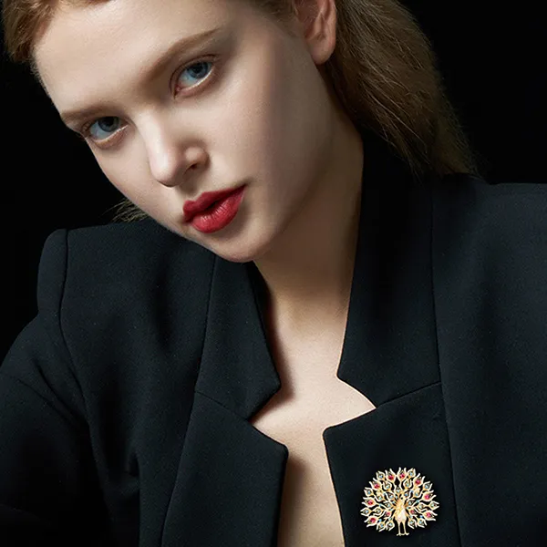 Cài Áo Nữ Meri Golden Peacock BR704 Nhiều Màu