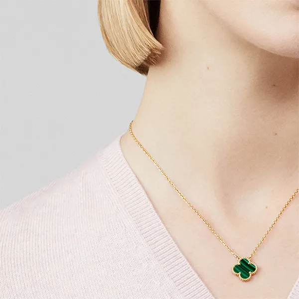 Dây Chuyền Nữ Van Cleef & Arpels Vintage Alhambra Pendant 18K Yellow Gold, Malachite VCARO9VA00 Màu Vàng Xanh