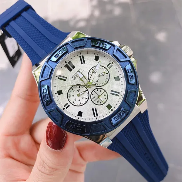 Đồng Hồ Nam Guess Quartz U0674G4 Sporty Blue Silicone Màu Xanh Blue - Đồng hồ - Vua Hàng Hiệu
