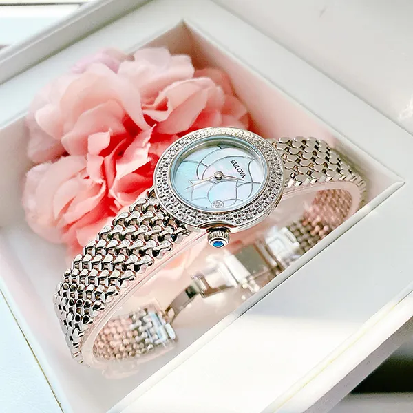 Đồng Hồ Nữ Bulova 96R209 Diamond Studded Steel Bracelet Quartz White MOP Dial Watch Màu Bạc - 4