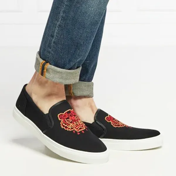Giày Slip On Nữ Kenzo Embroidered-Tiger Màu Đen Size 35