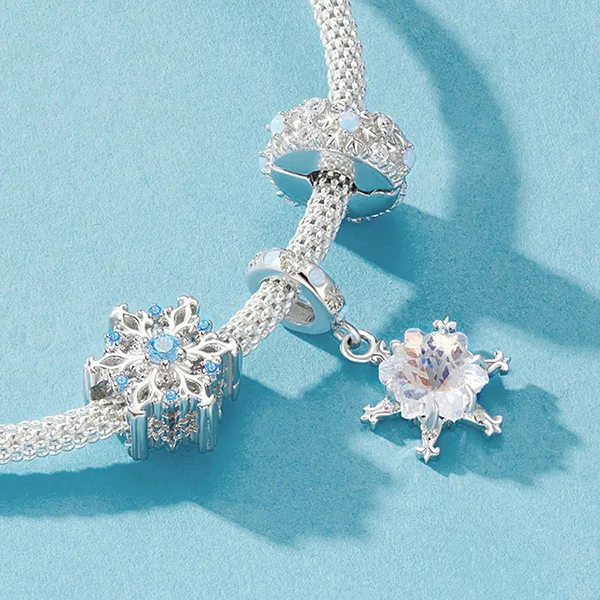 Hạt Vòng Charm Nữ Lili Jewelry Đính Đá CZ Hình Bông Hoa Tuyết Aviana LILI_086892 2 Màu Xanh Bạc
