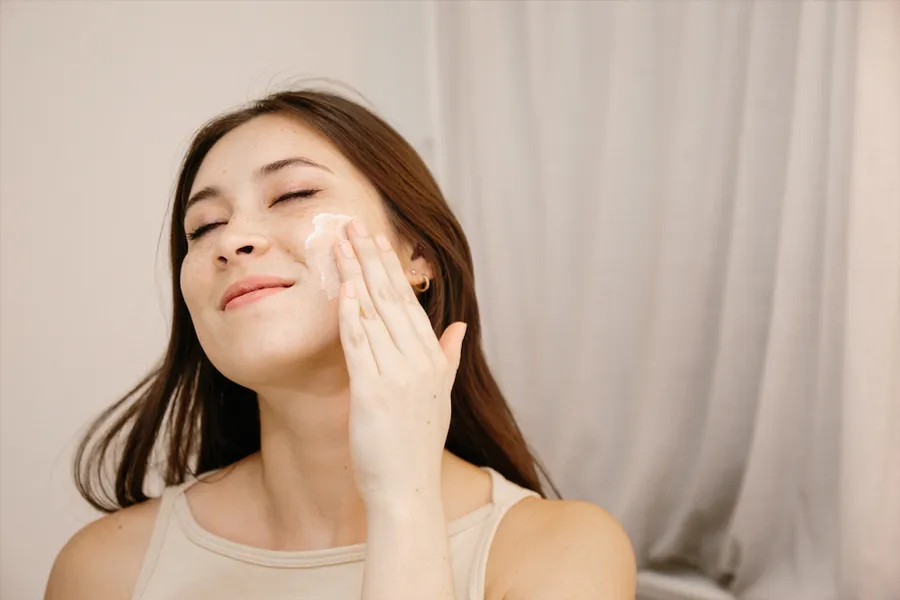 Những điều cần lưu ý khi sử dụng kem chống nắng cho da hỗn hợp thiên khô
