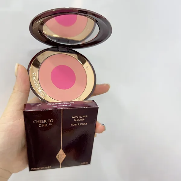 Phấn Má Hồng Charlotte Tilbury Cheek To Chic Swish & Pop Blusher Tone Love Is The Drug, 8g