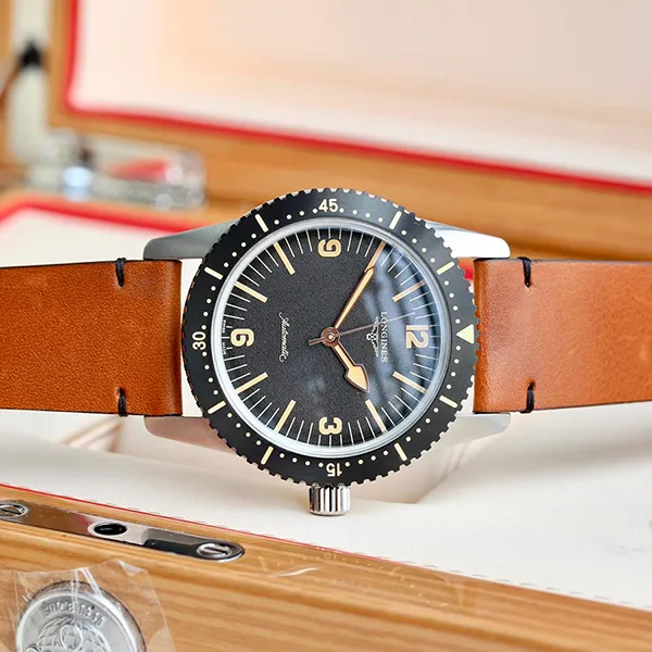 Đồng Hồ Nam Longines Skin Diver Automatic L2.822.4.56.2 Màu Nâu Đen