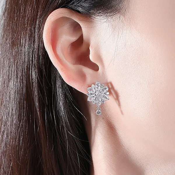 Khuyên Tai Nữ Kya Jewel Enchanting Floral E279 Màu Bạc