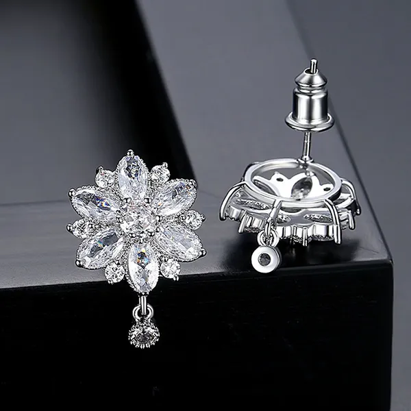 Khuyên Tai Nữ Kya Jewel Enchanting Floral E279 Màu Bạc