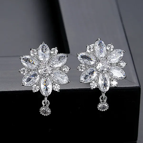 Khuyên Tai Nữ Kya Jewel Enchanting Floral E279 Màu Bạc