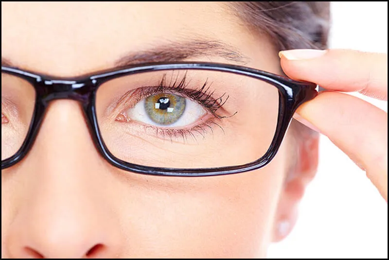 Top 10 mẫu kính mắt dành cho cô nàng cá tính, nổi bật và sành điệu - 1