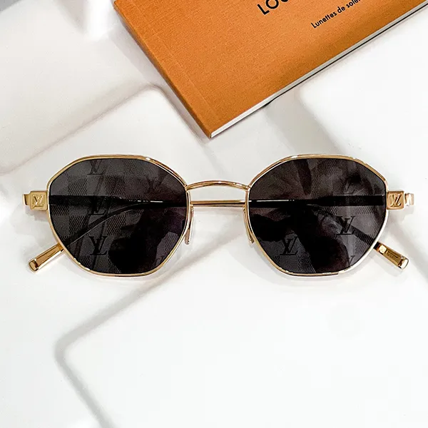 Kính Mát Louis Vuitton LV Pure Round Sunglasses Z2192U Màu Đen Vàng