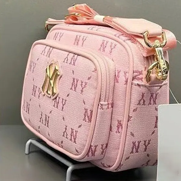 Túi Đeo Chéo Nữ MLB Monogram Jacquard New York Yankees Pink 7ACRMDA4- 50PKL Màu Hồng