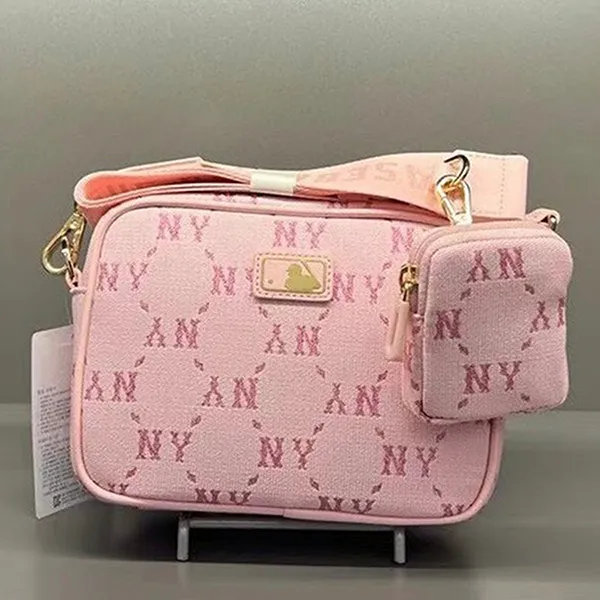 Túi Đeo Chéo Nữ MLB Monogram Jacquard New York Yankees Pink 7ACRMDA4- 50PKL Màu Hồng