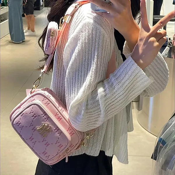 Túi Đeo Chéo Nữ MLB Monogram Jacquard New York Yankees Pink 7ACRMDA4- 50PKL Màu Hồng