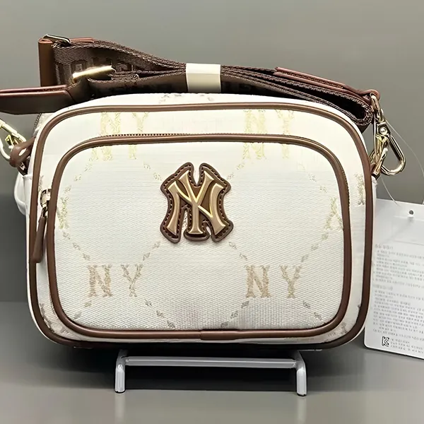 Túi Đeo Chéo Nữ MLB Monogram Jacquard New York Yankees White 7ACRMDA4- 50WHT Màu Trắng Nâu