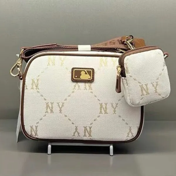 Túi Đeo Chéo Nữ MLB Monogram Jacquard New York Yankees White 7ACRMDA4- 50WHT Màu Trắng Nâu