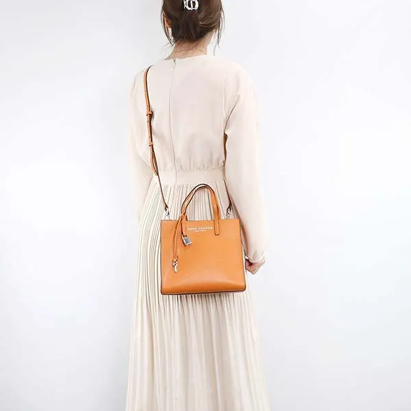 Túi Tote Nữ Marc Jacobs Grind Coated Mini Leather M0015685 810 Màu Cam