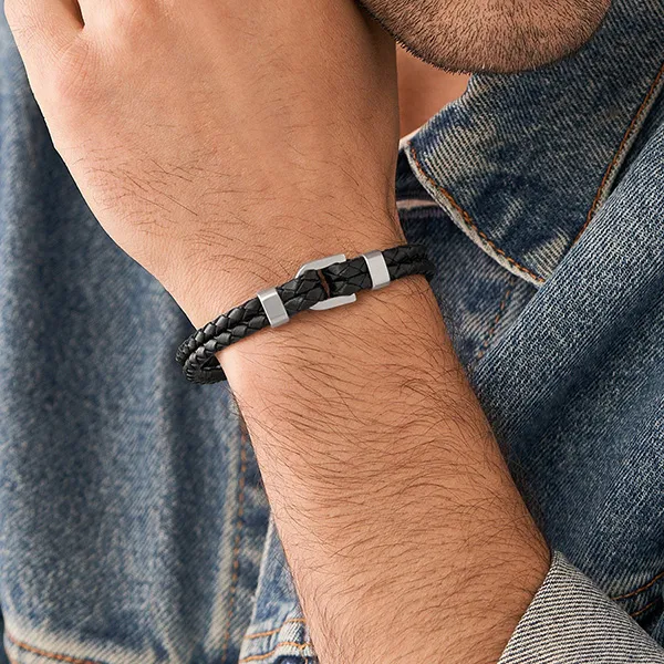 Vòng Đeo Tay Nam Fossil Heritage D-Link Black Leather Bracelet JF04202040 Màu Đen