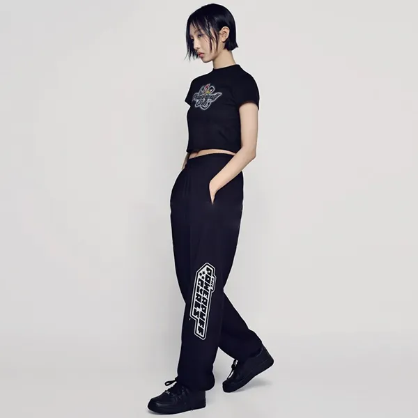 Áo Croptop Nữ Acmé De La Vie ADLV Gradient Curly Logo Tshirt Màu Đen - Thời trang - Vua Hàng Hiệu