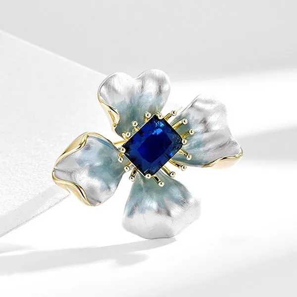 Cài Áo Nữ Kya Jewel Statement Flower BR766 Màu Trắng Xanh