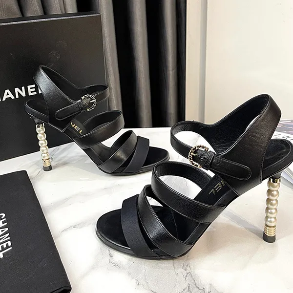 Dép Cao Gót Nữ Chanel Interlocking CC Logo Suede Slingback Sandals Màu Đen Size 35.5