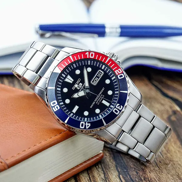 Đồng Hồ Nam Seiko 5 Sports Automatic SNZF15J1 Màu Bạc Xanh