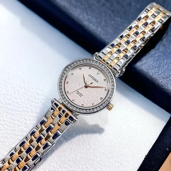 Đồng Hồ Nữ Citizen Quartz Crystal Pink Dial Ladies Watch ER0218-53X Màu Bạc Hồng