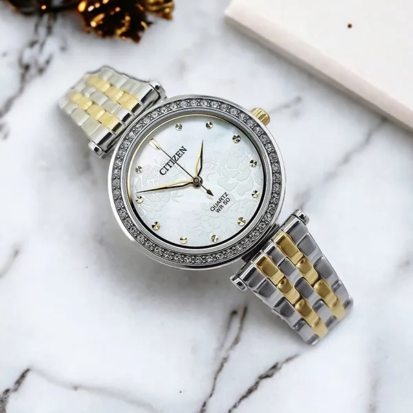 Đồng Hồ Nữ Citizen Quartz MOP Swarovski Crystals Elegant Ladies Watch ER0214-54D Màu Bạc