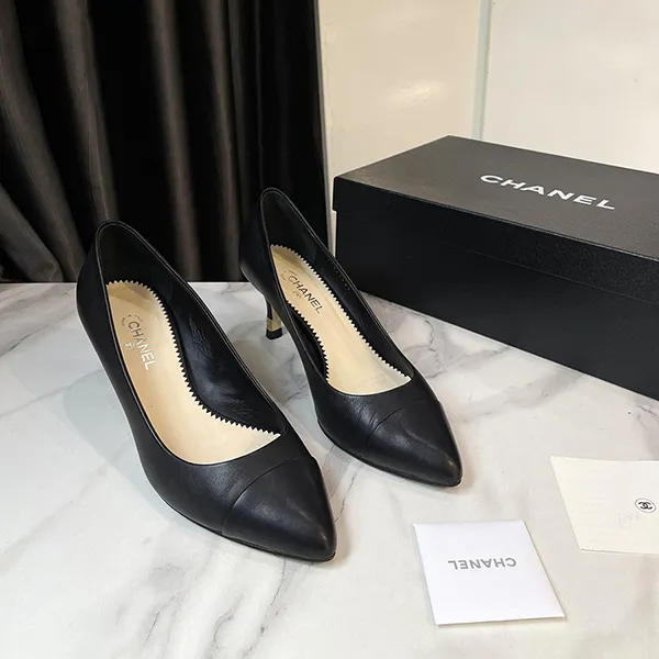 Giày Cao Gót Chanel Interlocking CC Logo Heels Black Pumps Màu Đen Size 36C
