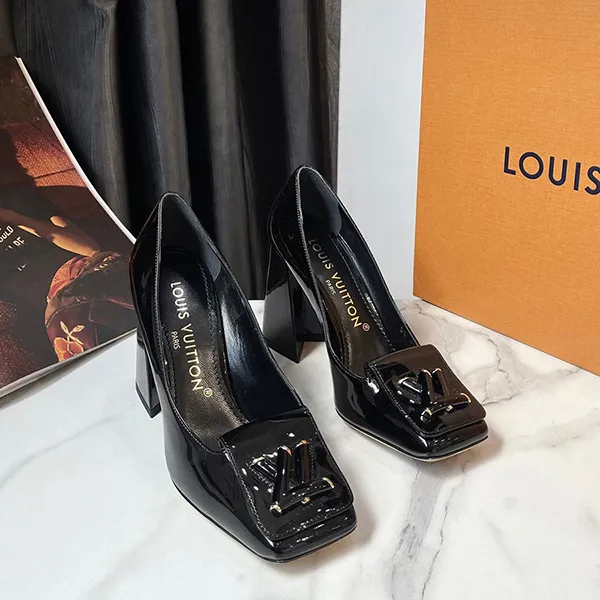 Giày Cao Gót Nữ Louis Vuitton LV Shake Logo Embellished Leather Courts Màu Đen Size 35