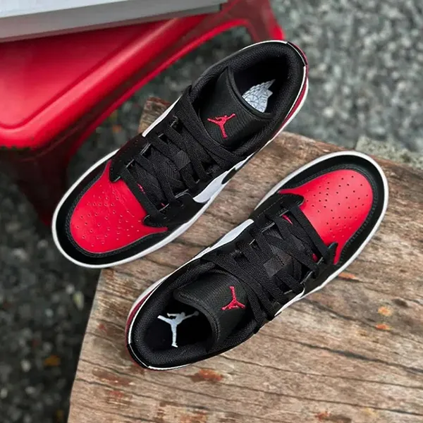 Giày Thể Thao Nam Nike Air Jordan 1 Low Bred Toe 2.0 553560-161 Màu Đen Đỏ Size 39