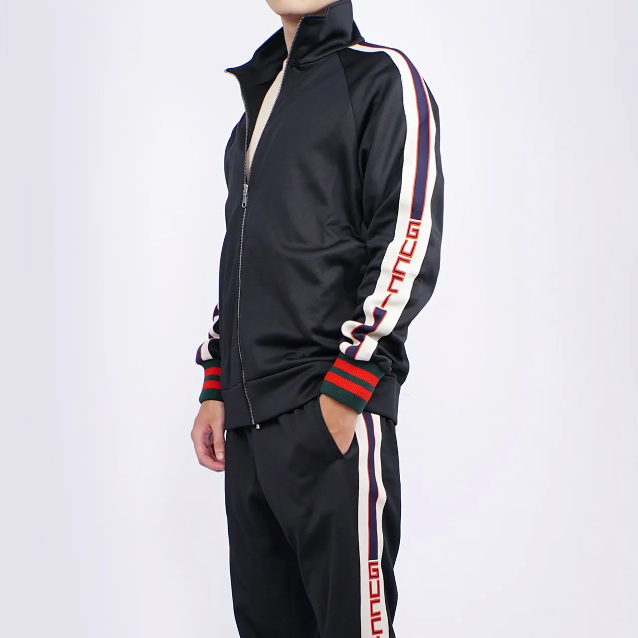 Áo Khoác Gucci Technical Jersey Jacket