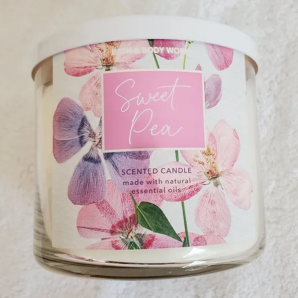 Nến Thơm Bath & Body Works Sweet Pea 411g - Nến thơm - Vua Hàng Hiệu